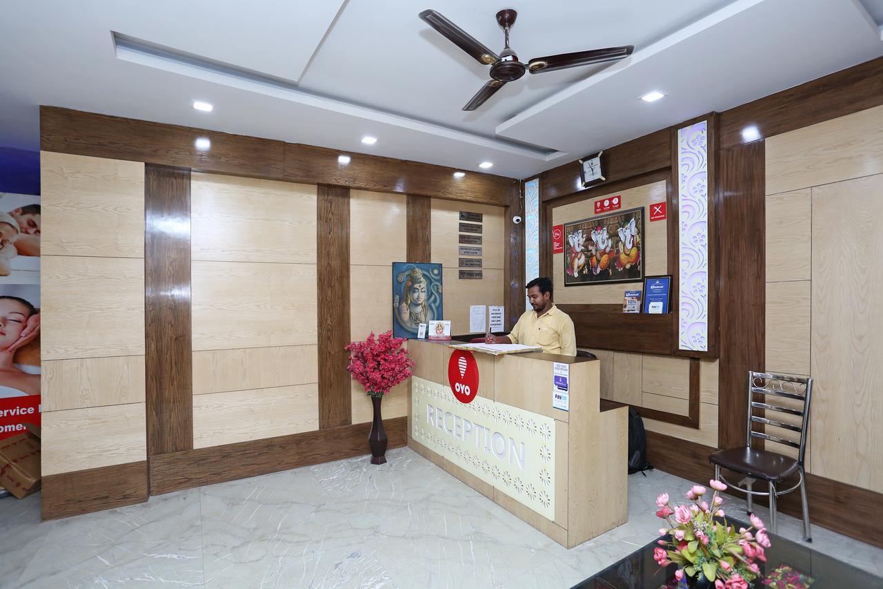 Oyo 9233 Hotel Cottage Lord Krishna New Delhi Exterior photo