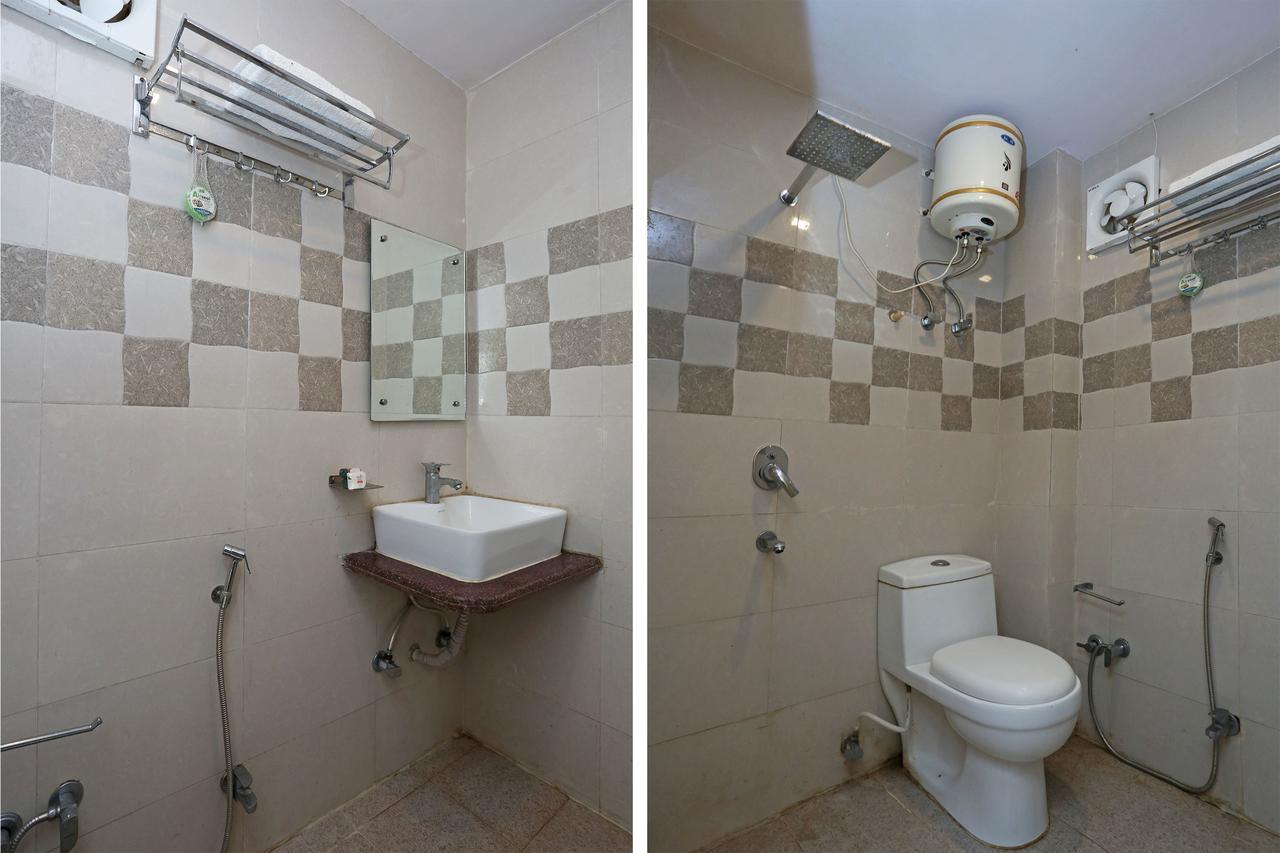 Oyo 9233 Hotel Cottage Lord Krishna New Delhi Exterior photo