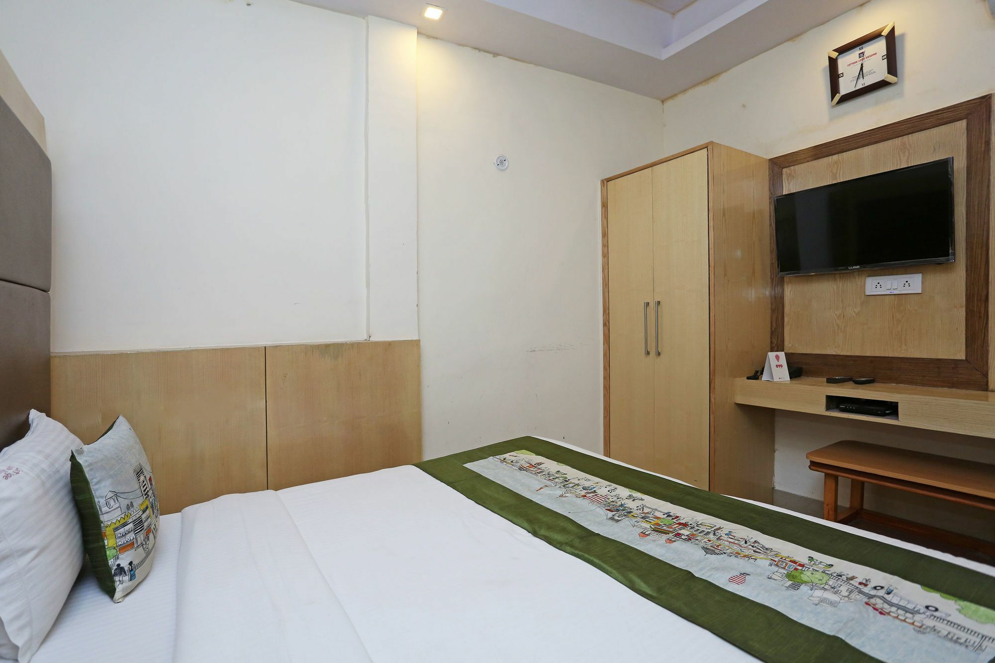 Oyo 9233 Hotel Cottage Lord Krishna New Delhi Exterior photo